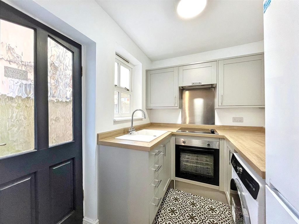 Property photo 2 of 10 835047902B8740118d41638Cda7E1584.Jpg