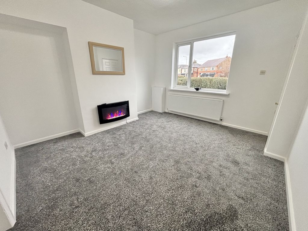 Property photo 3 of 25