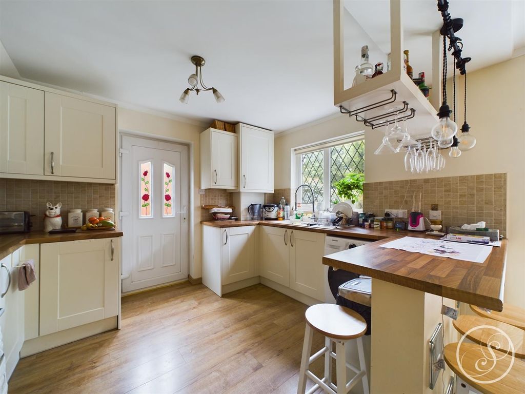 Property photo 2 of 18 Kitchen/Diner