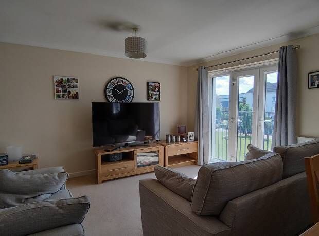 Property photo 2 of 7