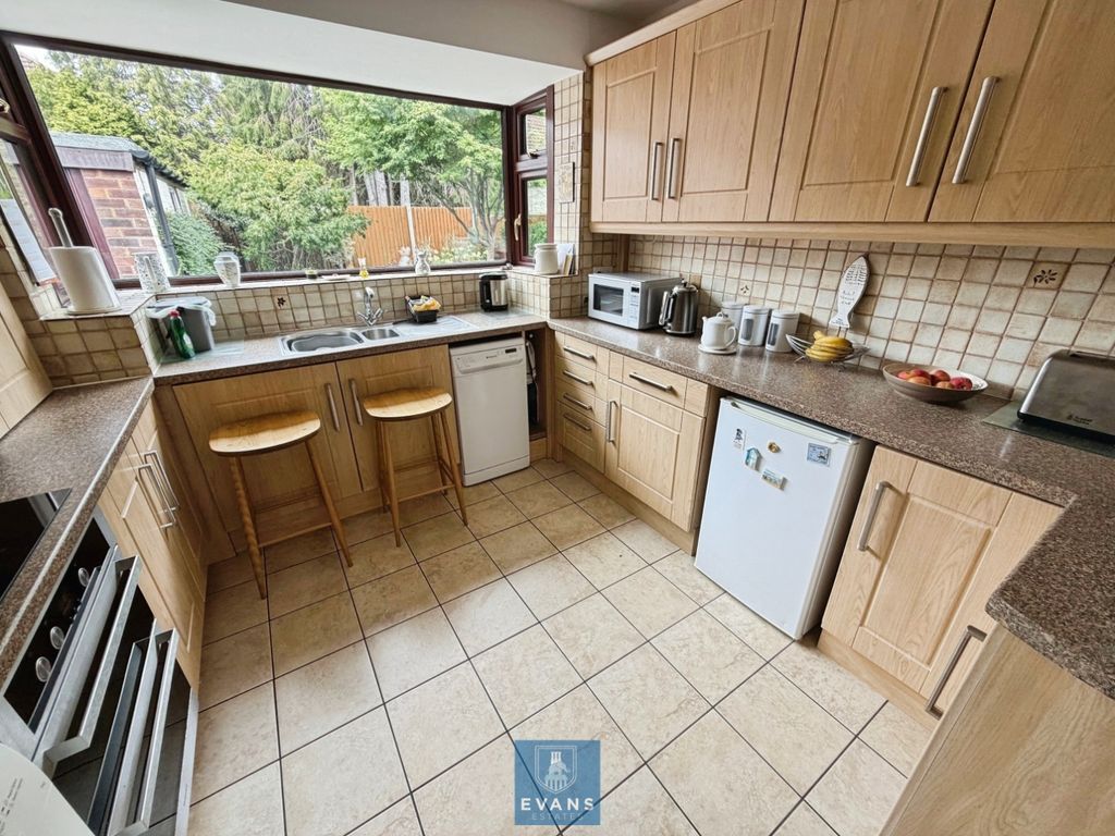 Property photo 2 of 24 Kitchen