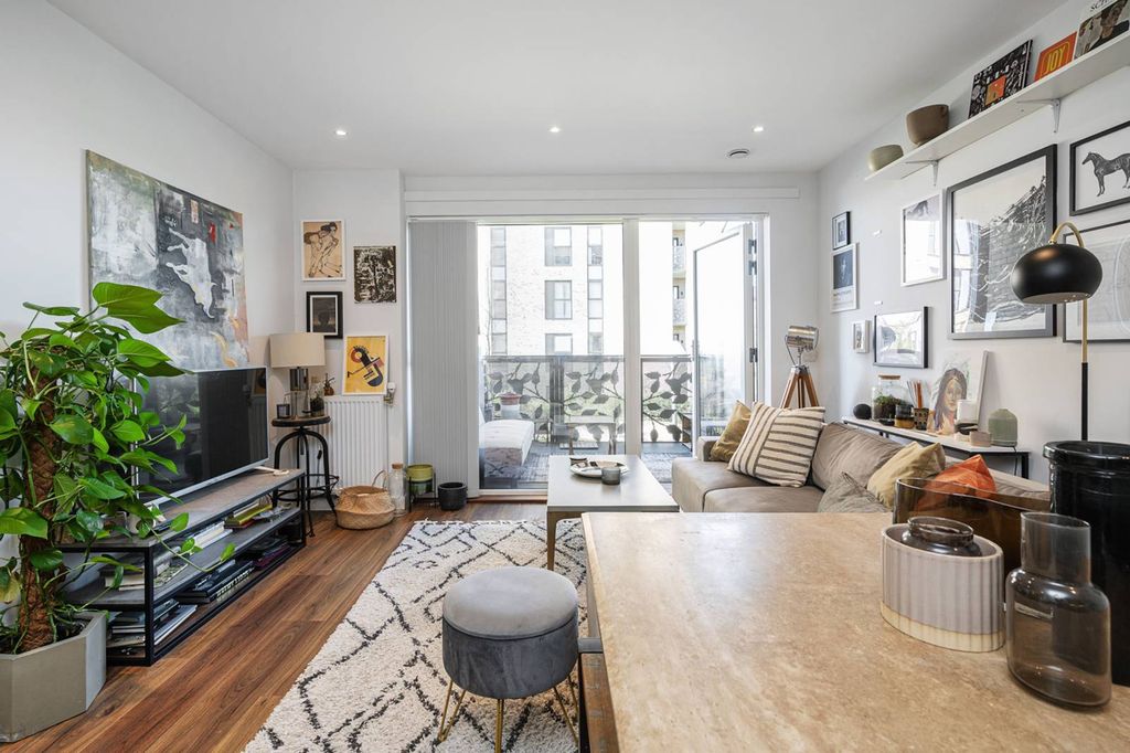 Property photo 3 of 13