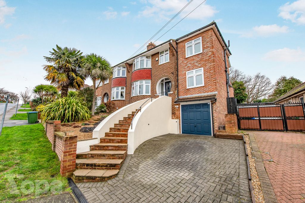 Property photo 1 of 27 Photo #1