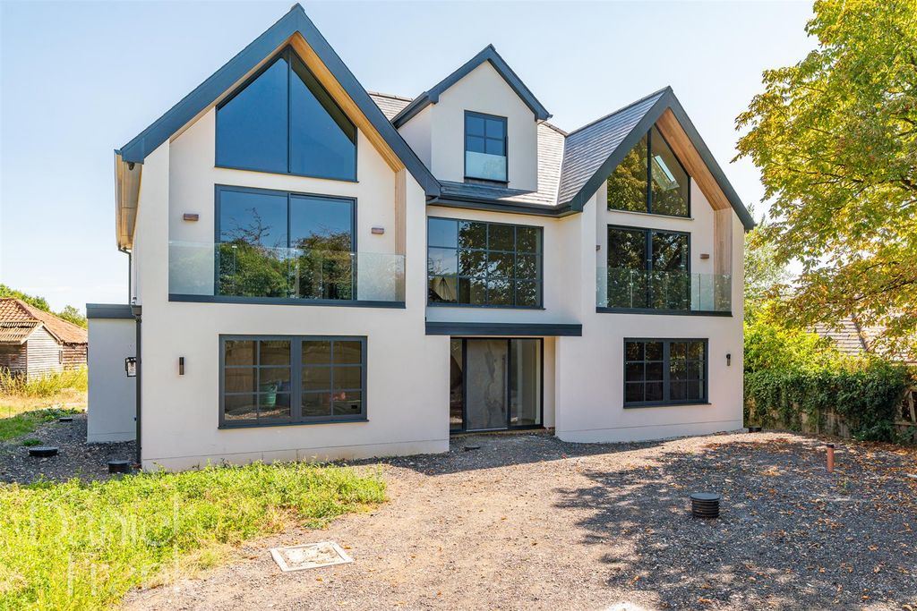 Property photo 1 of 59