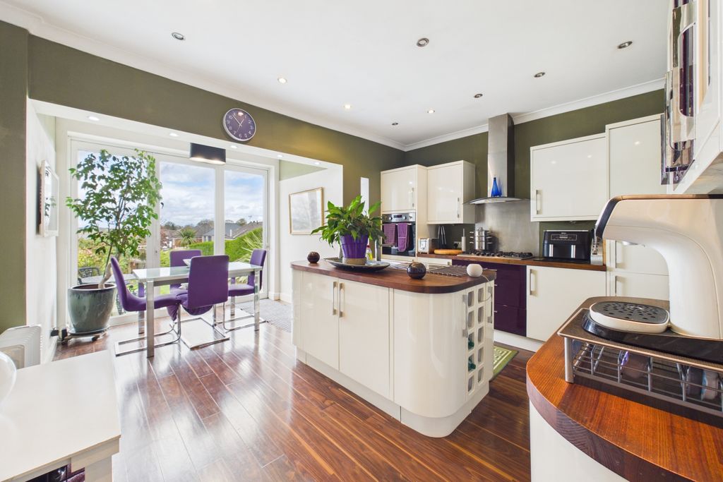 Property photo 3 of 19 Kitchen-Diner
