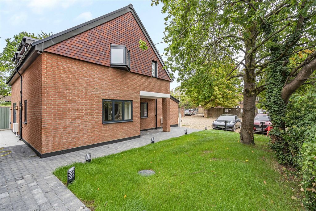 Property photo 1 of 40 Frontage