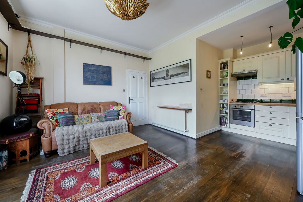 Property photo 3 of 11