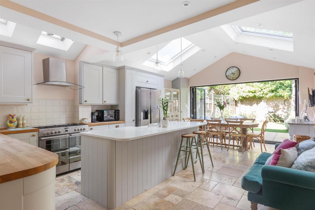 Property photo 1 of 18 386B4680-Hdr.Jpg