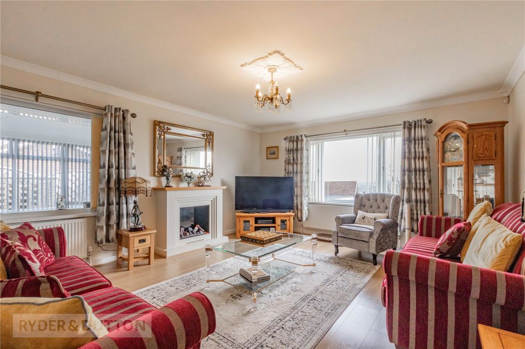 Property photo 2 of 21 Living Room