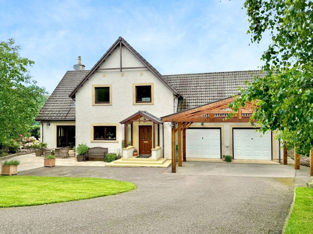 Property photo 1 of 50