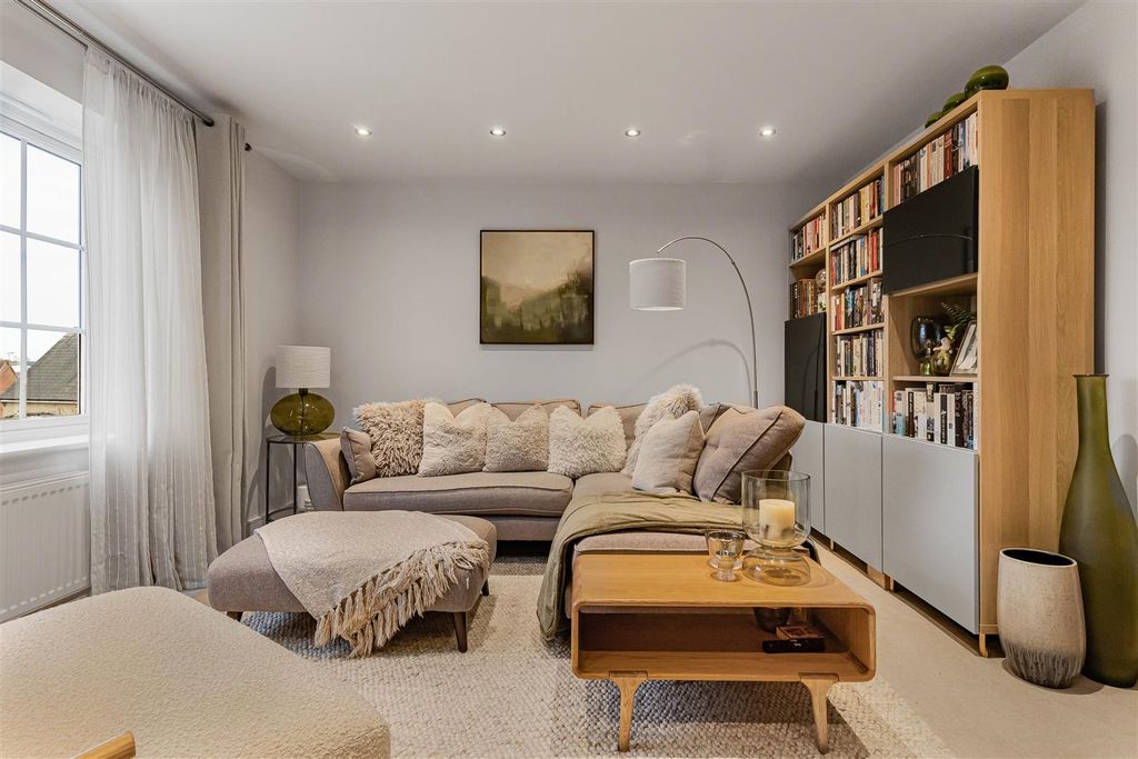 Property photo 3 of 23 26_75745.Jpg