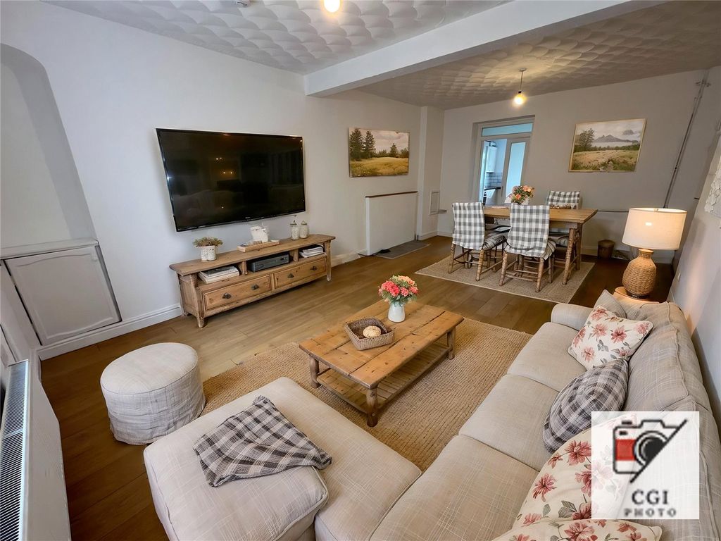 Property photo 1 of 14 Picture No. 17