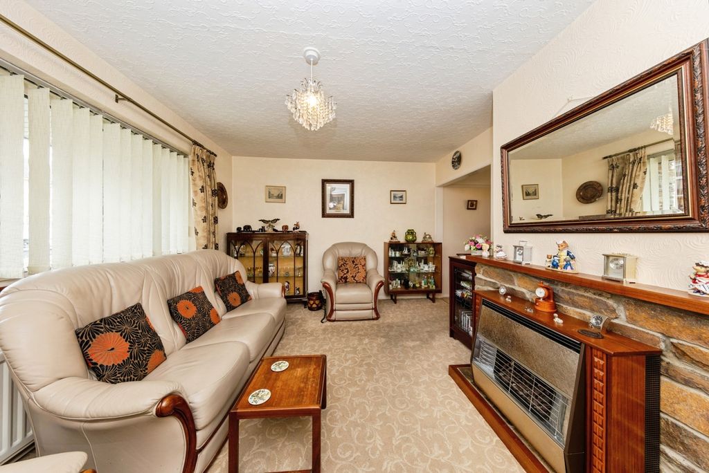 Property photo 3 of 19 Pbox-Img.Jpg