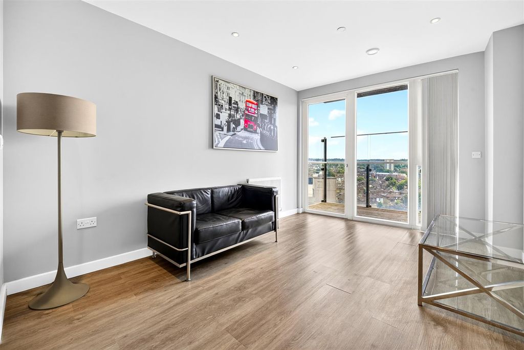 Property photo 1 of 10 To Let 1 Bedroom Flat Vertex Croydon Www.Islington