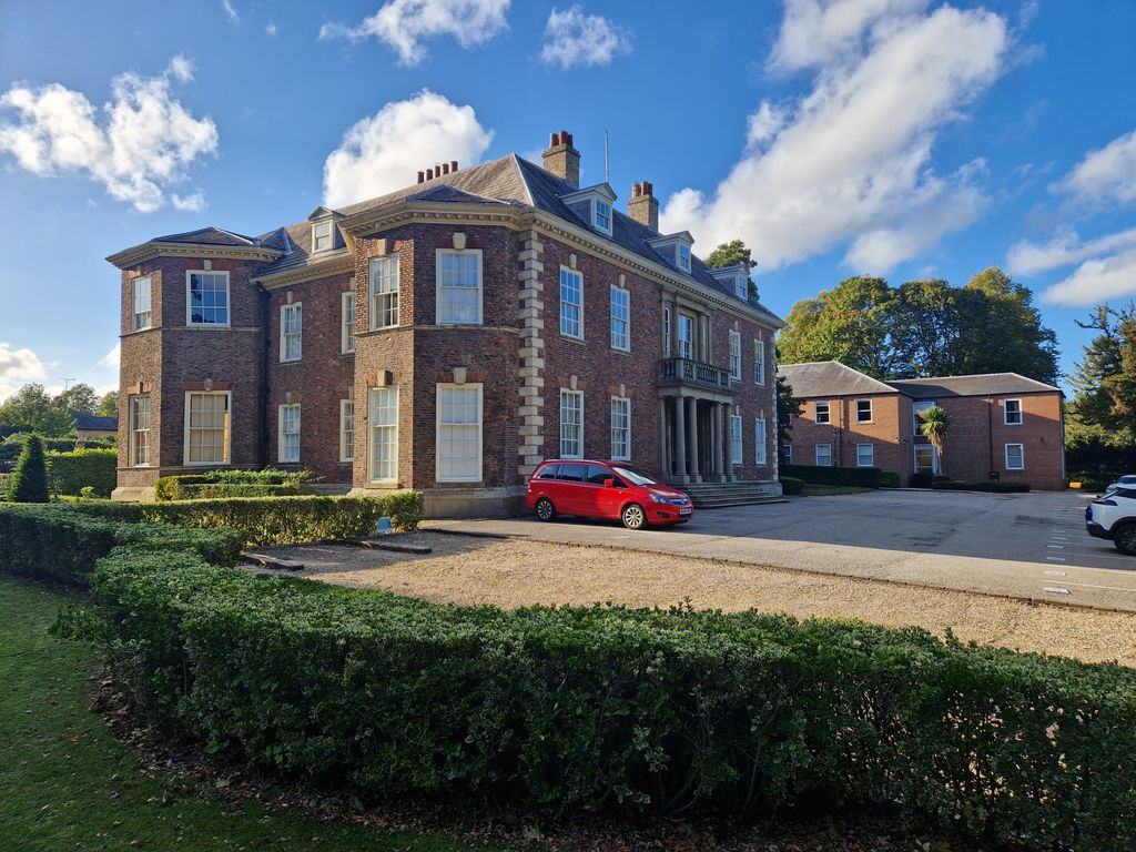 Property photo 2 of 8