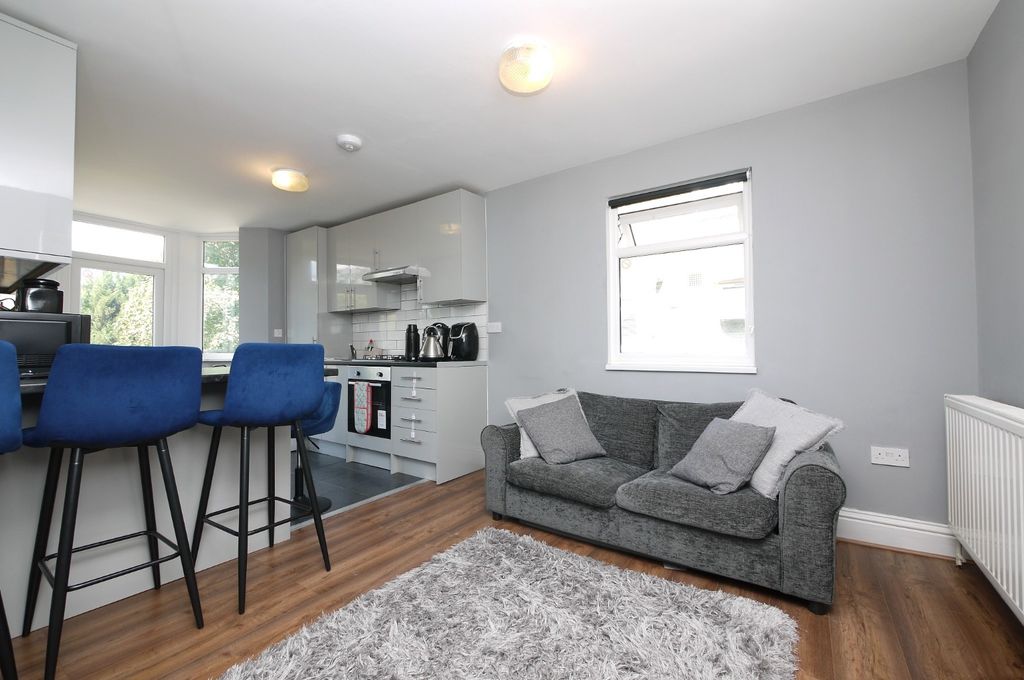 Property photo 2 of 13 1710491