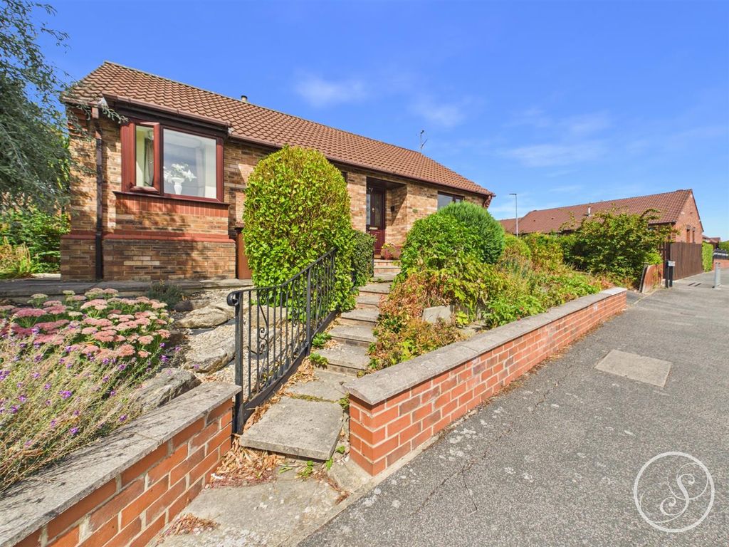 Property photo 1 of 25 External