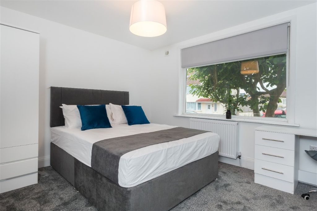 Property photo 3 of 13 Photo 3