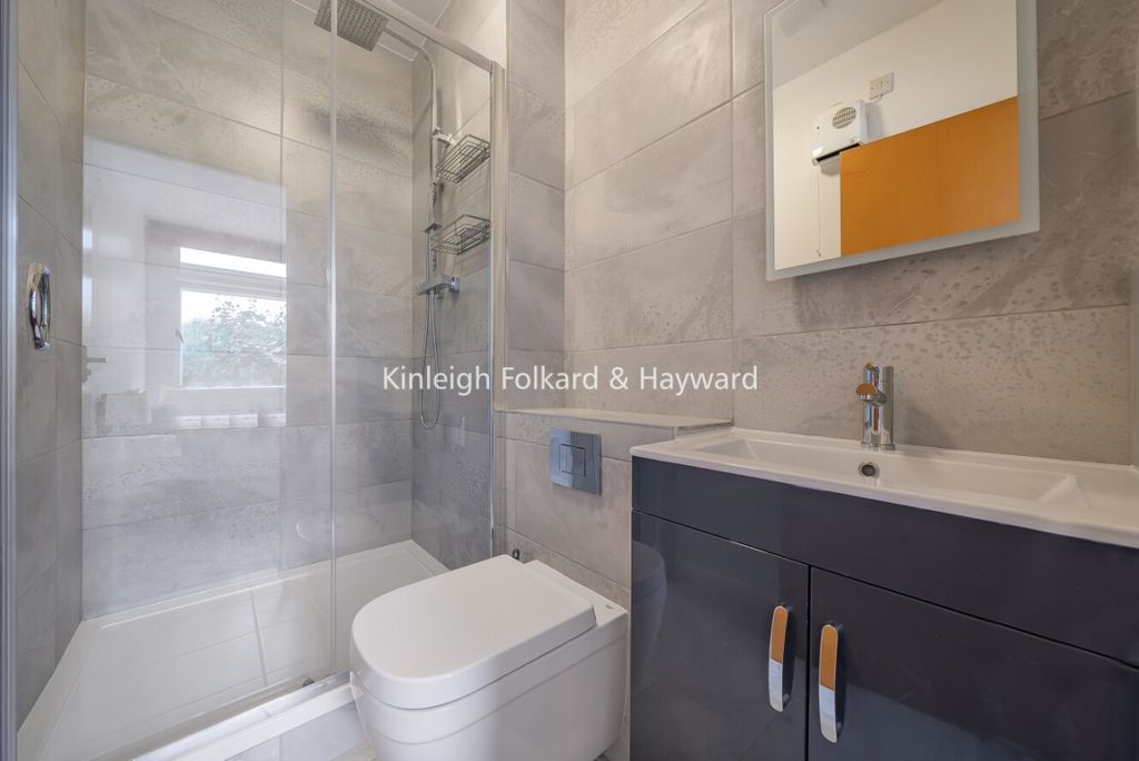 Property photo 2 of 21 E8B9Ec2A-Cfcf-4c9F-8