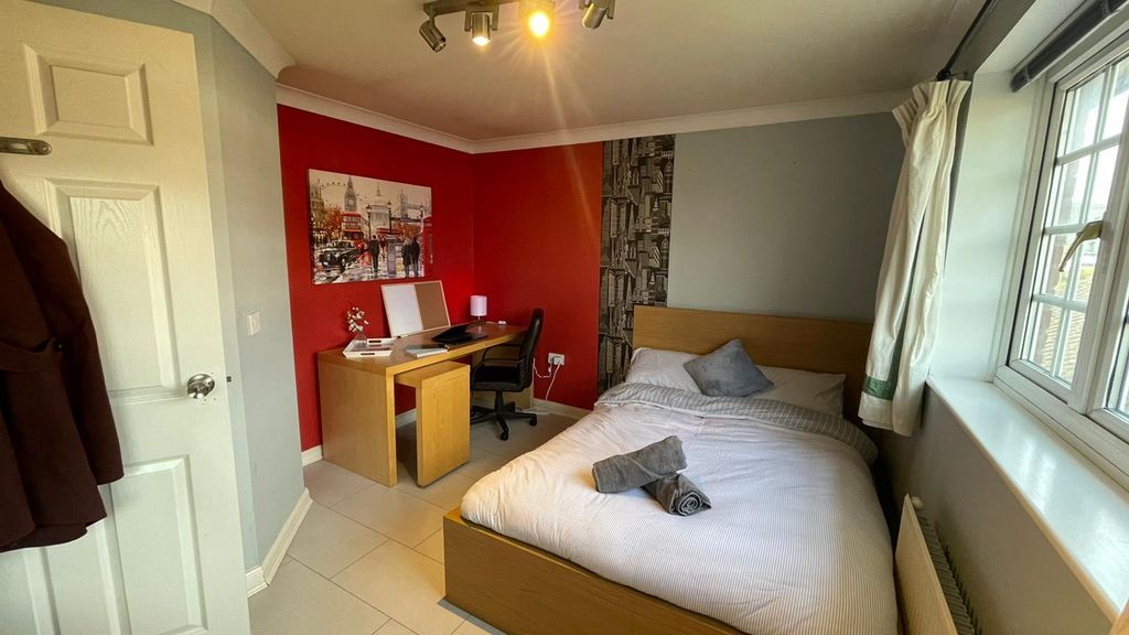 Property photo 2 of 9 Image