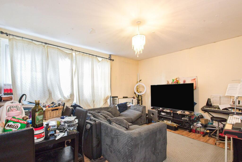 Property photo 2 of 12