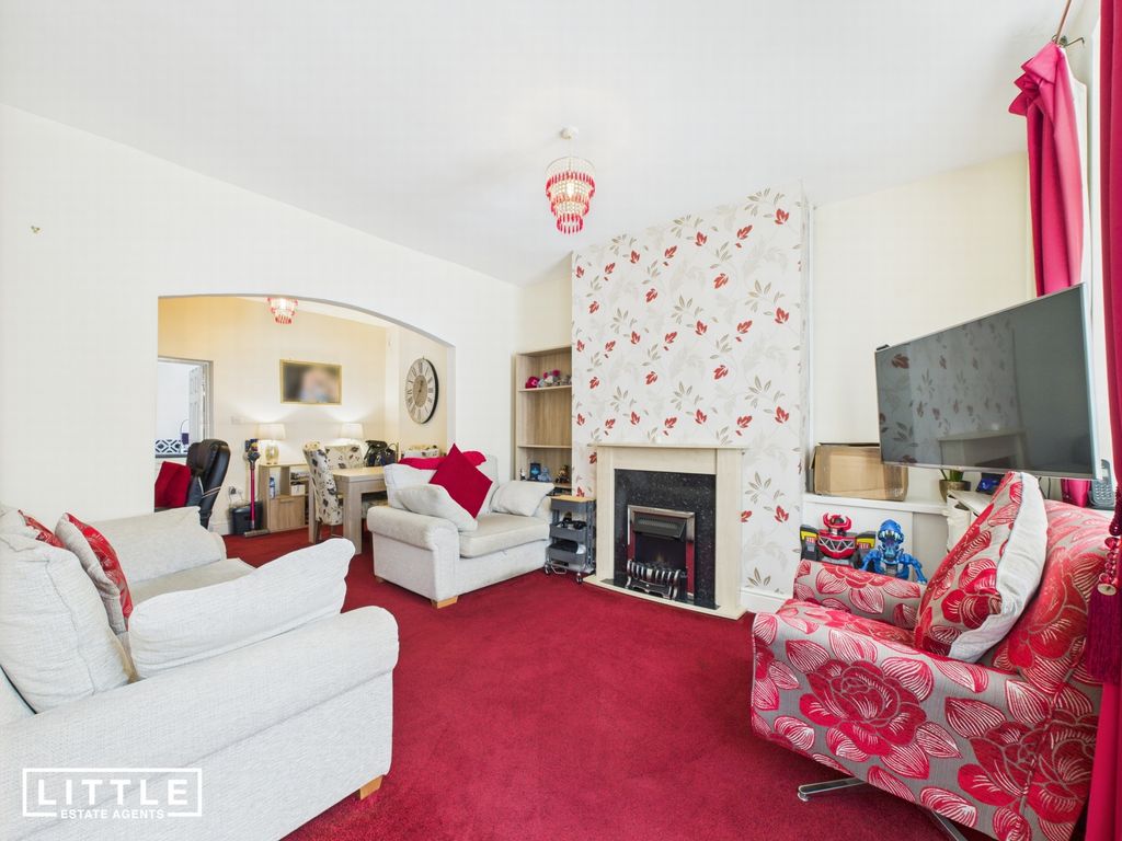 Property photo 2 of 13 Photo 1