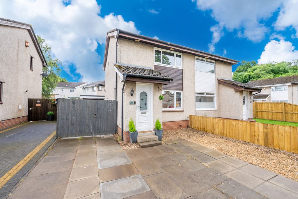 Property photo 1 of 22 2 Bedroom Semi Detached For Sale