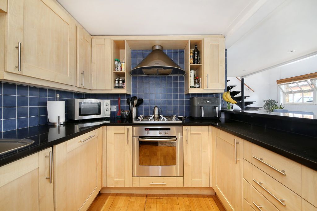 Property photo 3 of 11