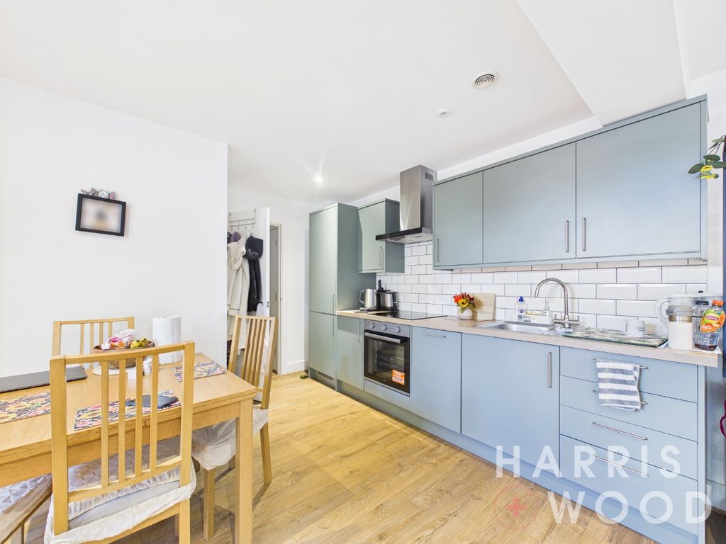 Property photo 2 of 13 5436644
