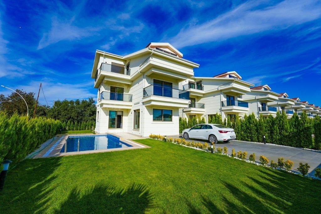 Property photo 1 of 13 Must-See Villa For Sale In Belek, Antalya - Private Garden And Pool