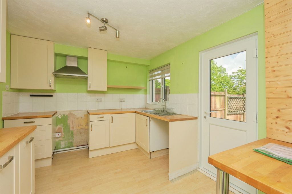 Property photo 3 of 10