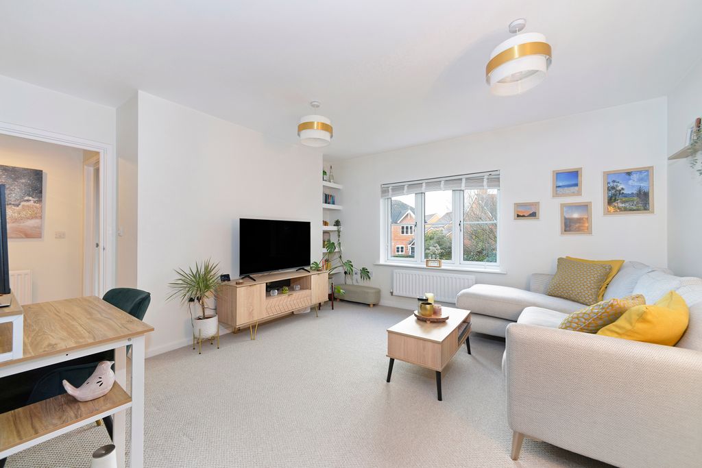 Property photo 2 of 11