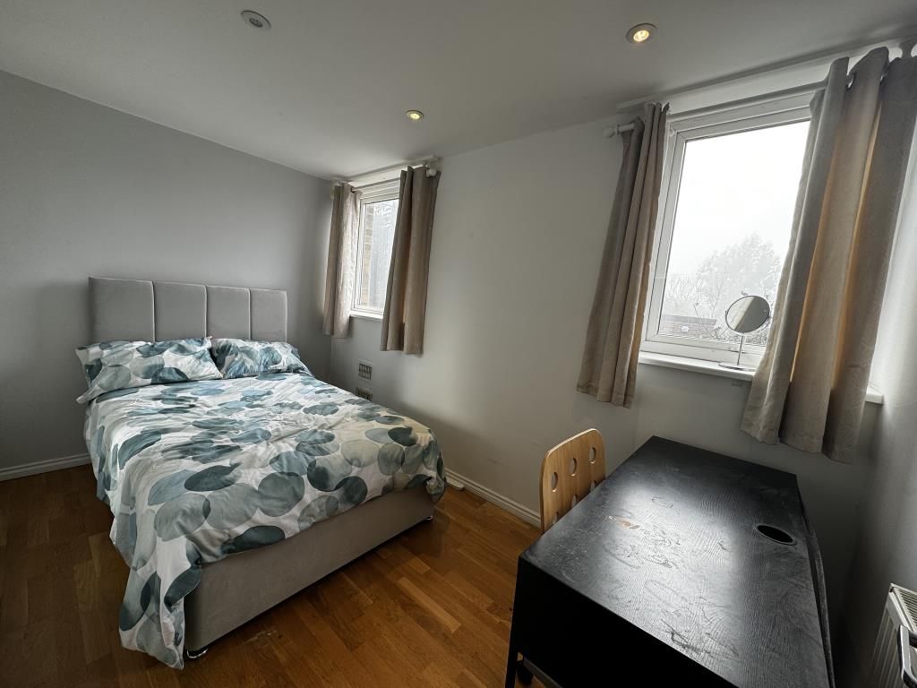Property photo 3 of 9 Bedroom