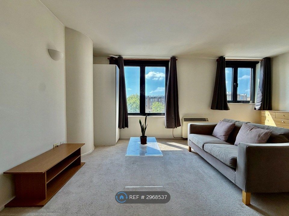 Property photo 1 of 12 Living Area