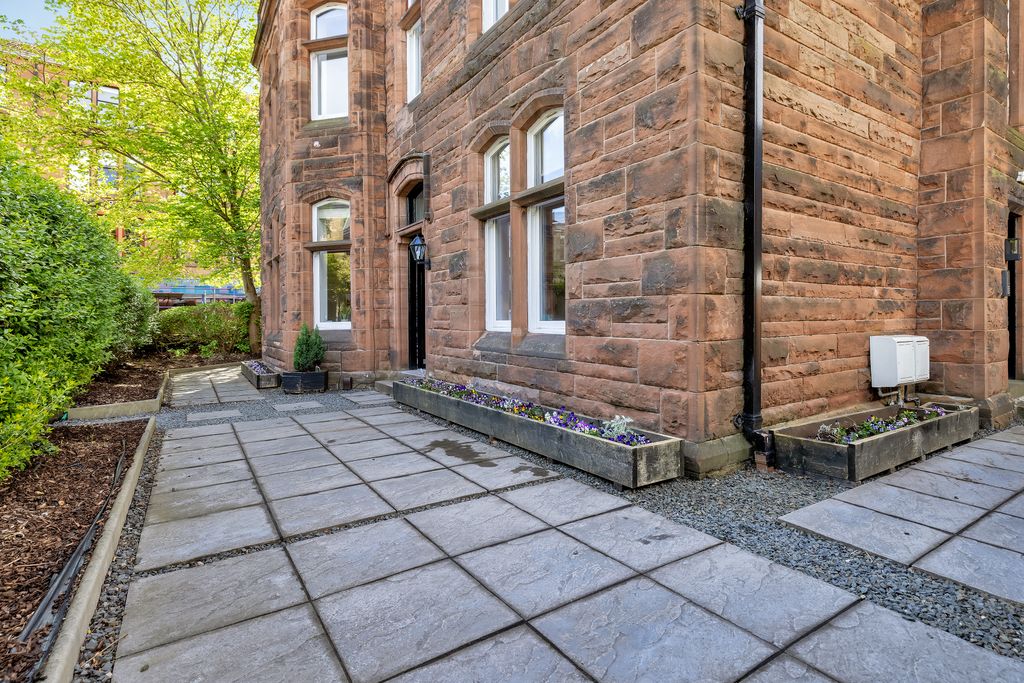 Additional image 30 of 2 bed flat for saleMain Door, Kelvinside Gardens, North Kelvinside G20