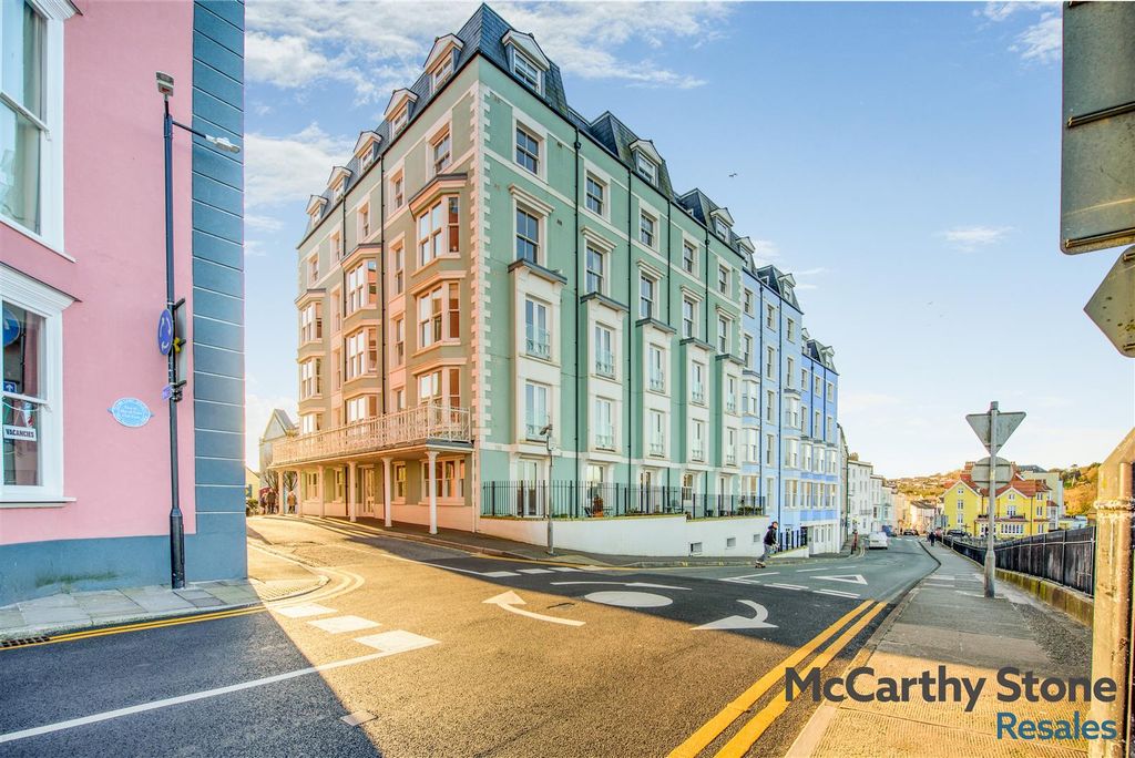 Property photo 1 of 25 8681635-Exterior03.Jpg