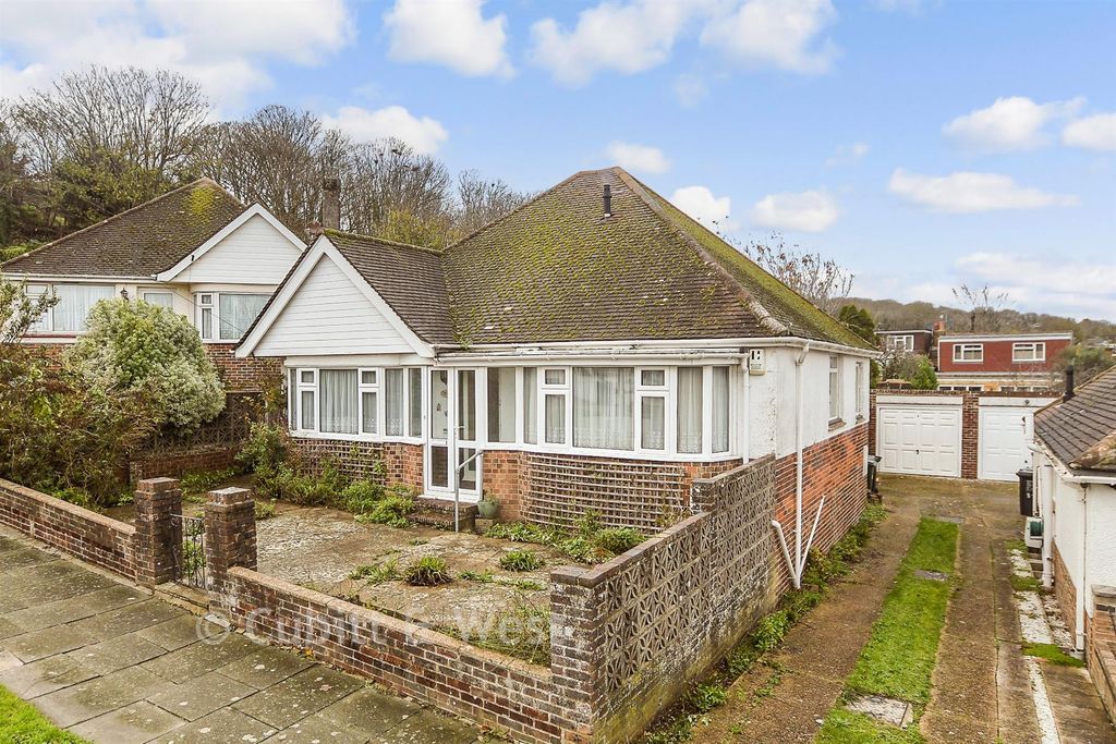 Property photo 1 of 13 External