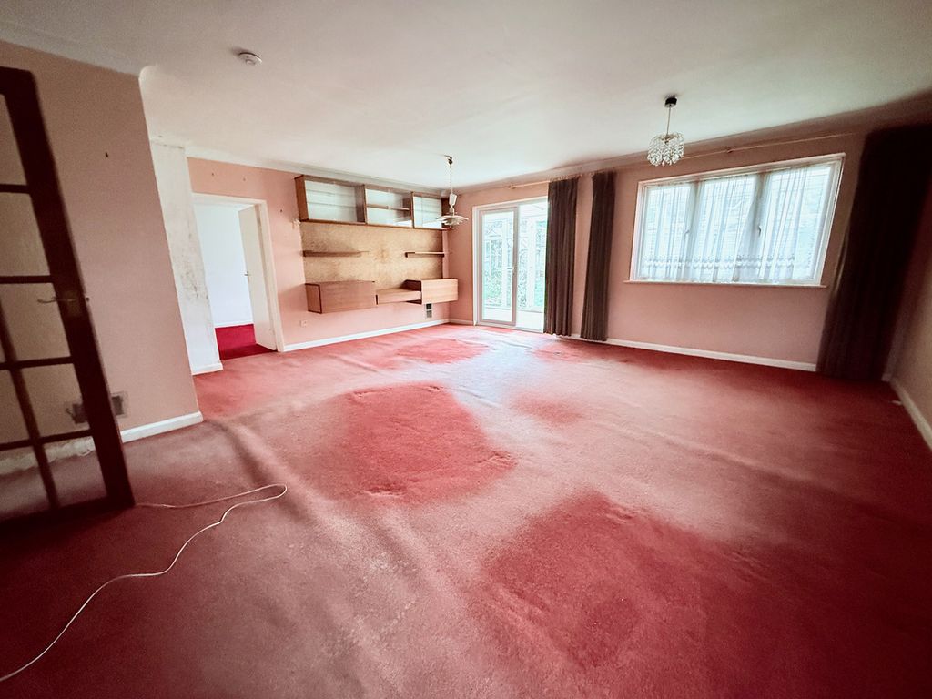 Property photo 2 of 24
