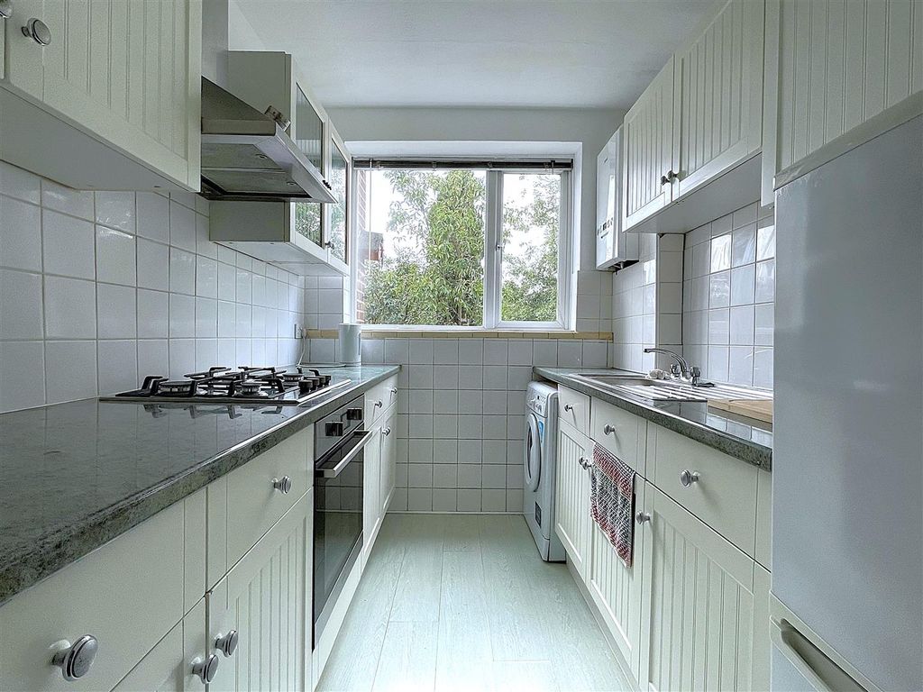 Property photo 3 of 8 Kitchen.Jpg