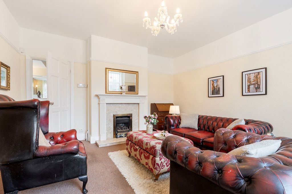 Property photo 3 of 23