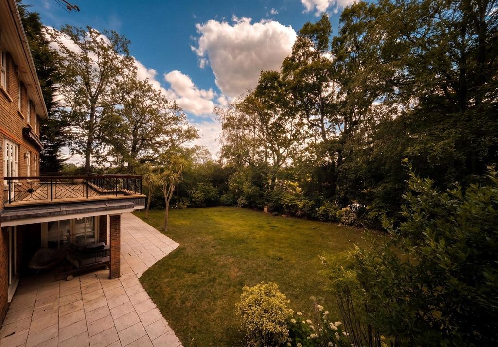 Property photo 3 of 24 Elevated Rear Garden