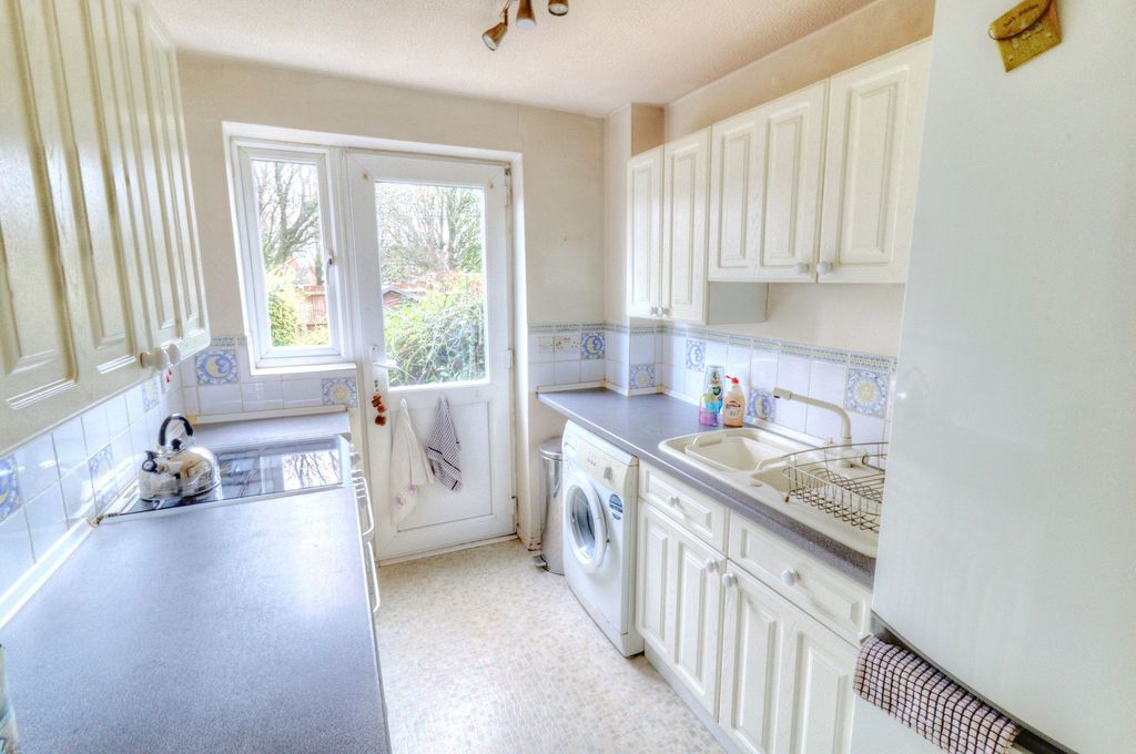 Property photo 3 of 9