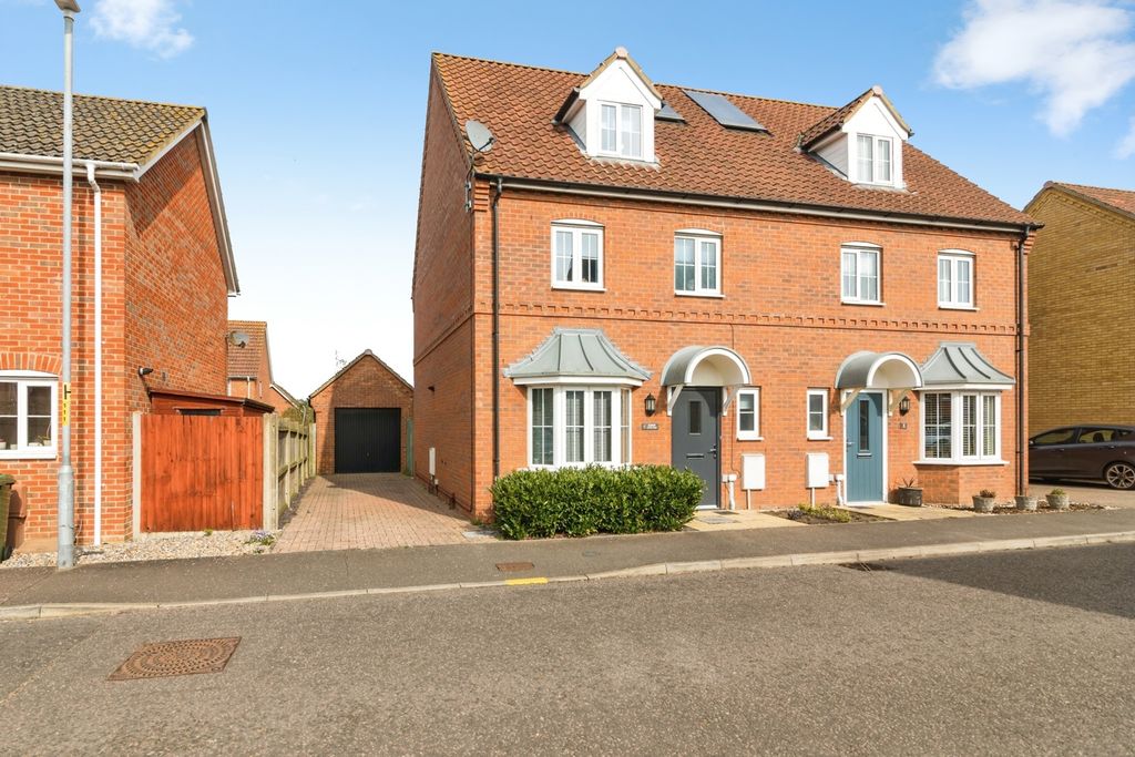 Property photo 1 of 20 Front