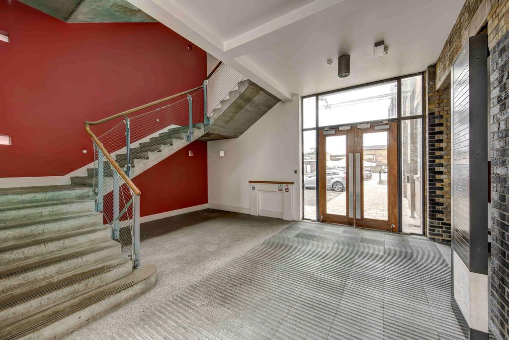 Property photo 2 of 5 25 Ashley Road 338526 Ent1_Rgb.Jpg