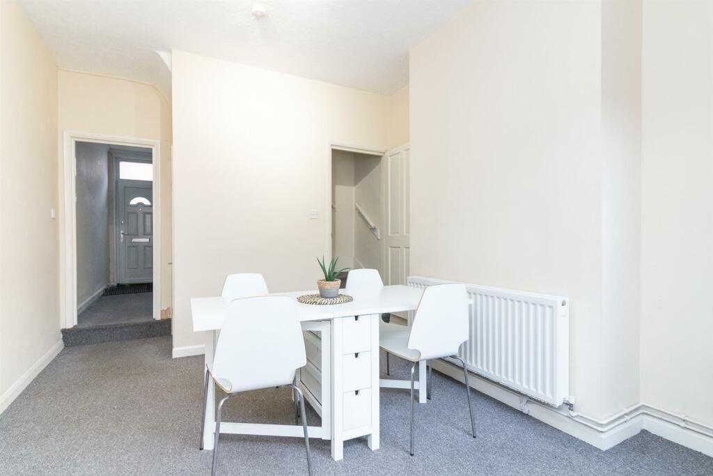 Property photo 3 of 9 Picture No. 06