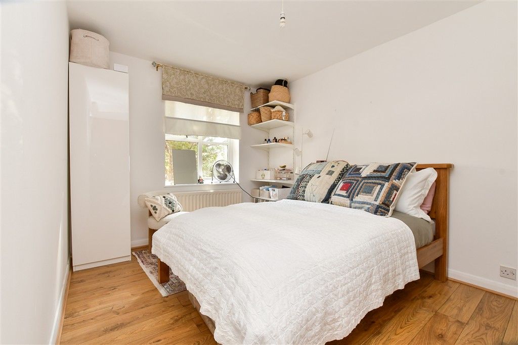 Property photo 3 of 10 Bedroom 1