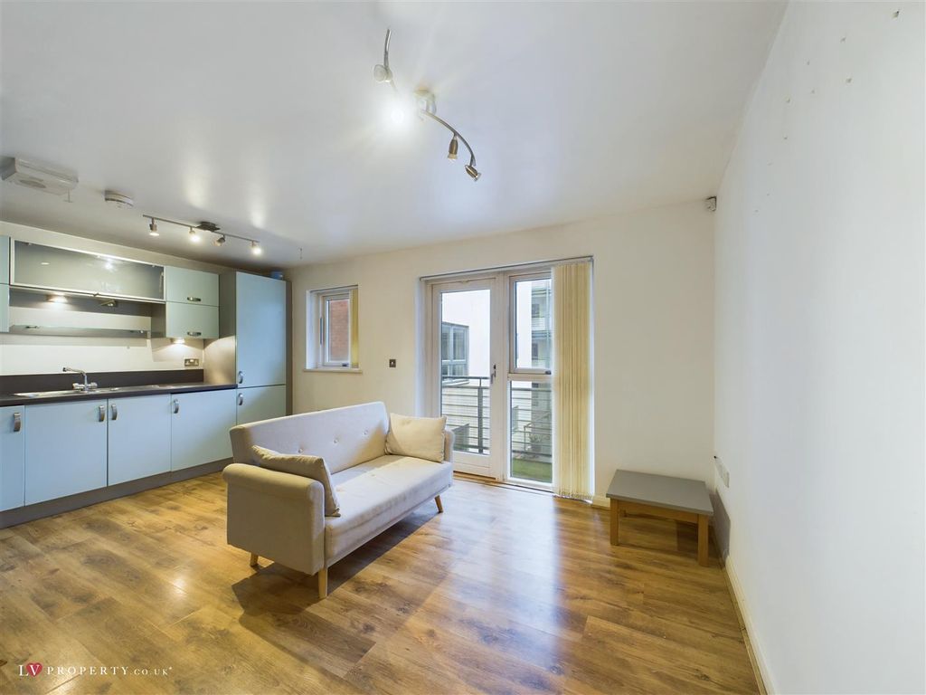 Property photo 2 of 10 Cam05016G0-Pr0021-Still006.Jpg