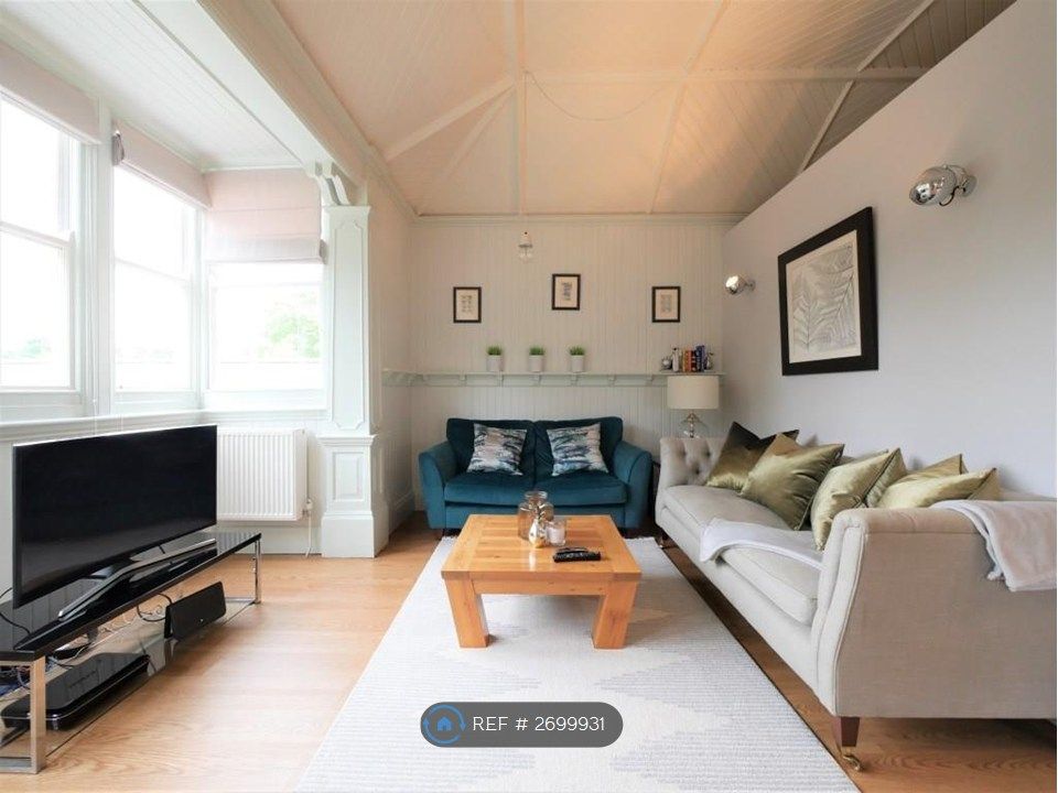 Property photo 2 of 18 Living Area