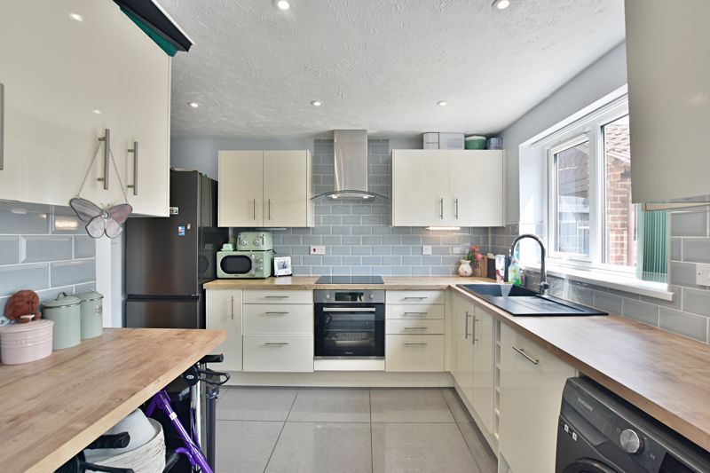 Property photo 2 of 13 Photo 4