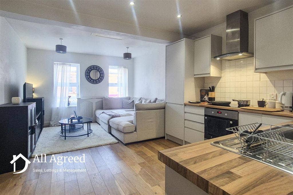 Property photo 1 of 7 Main Picture